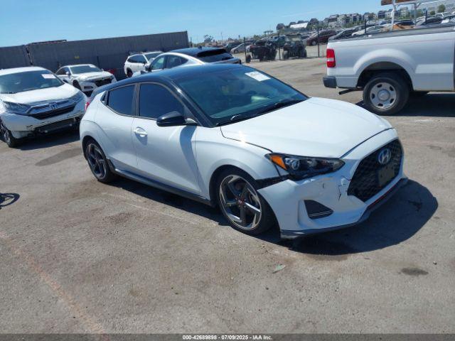  Salvage Hyundai VELOSTER