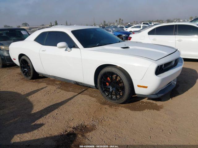  Salvage Dodge Challenger