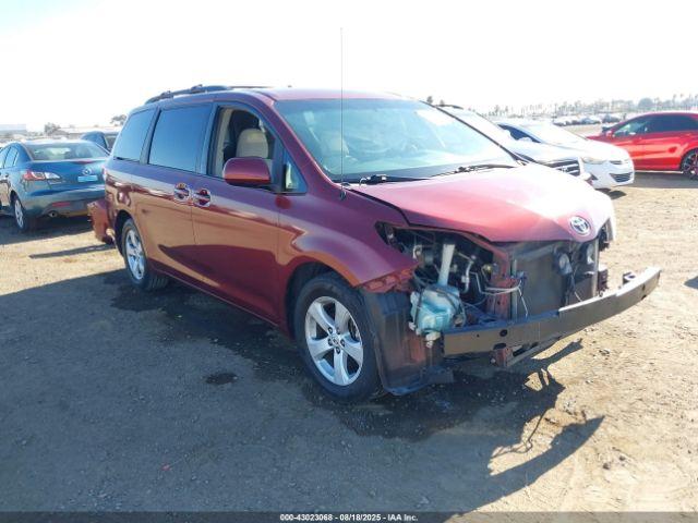  Salvage Toyota Sienna