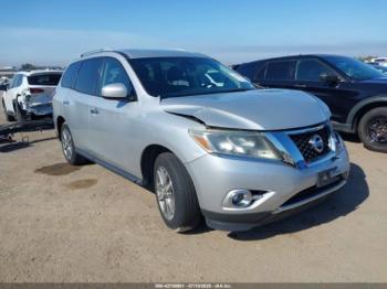  Salvage Nissan Pathfinder