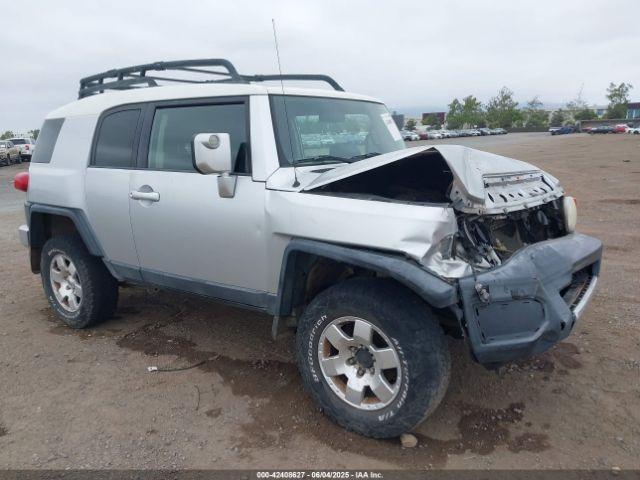  Salvage Toyota FJ Cruiser