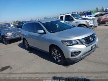  Salvage Nissan Pathfinder