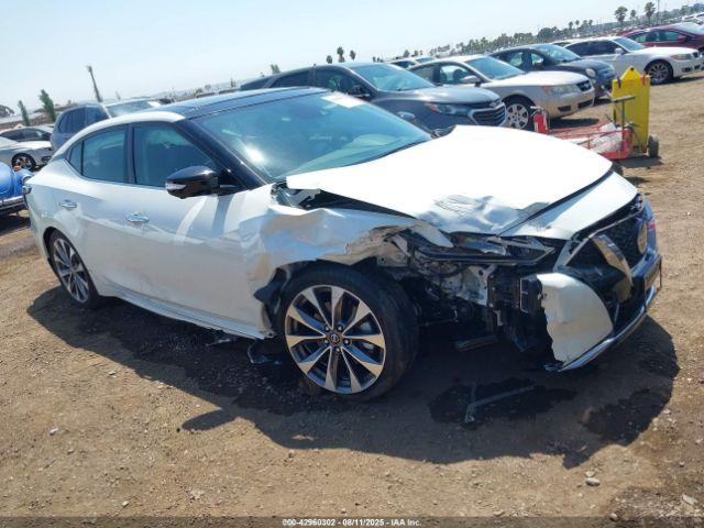  Salvage Nissan Maxima