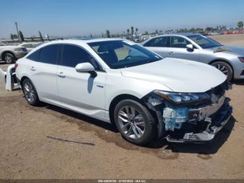  Salvage Toyota Avalon Hybrid