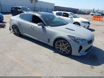  Salvage Kia Stinger