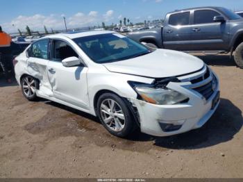  Salvage Nissan Altima