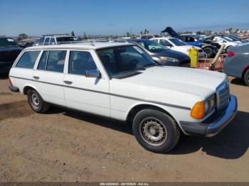  Salvage Mercedes-Benz 300