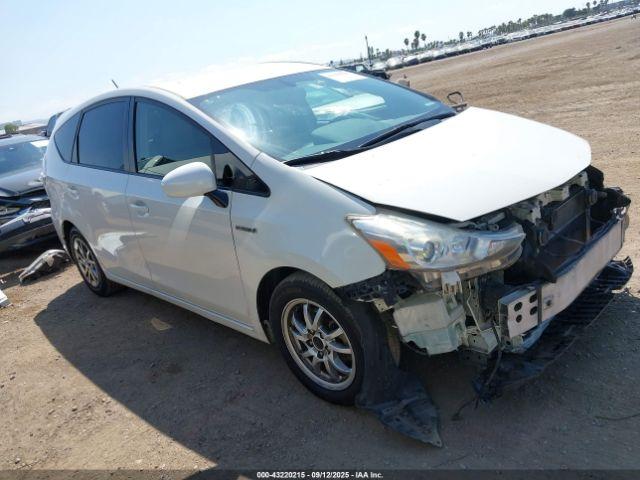  Salvage Toyota Prius v