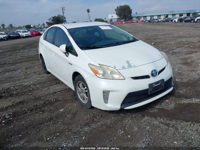  Salvage Toyota Prius