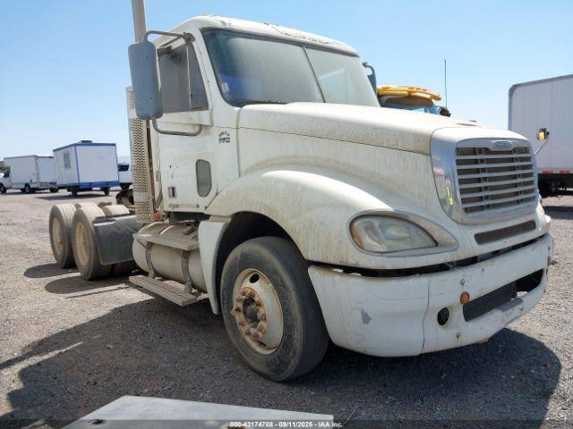  Salvage Freightliner Columbia