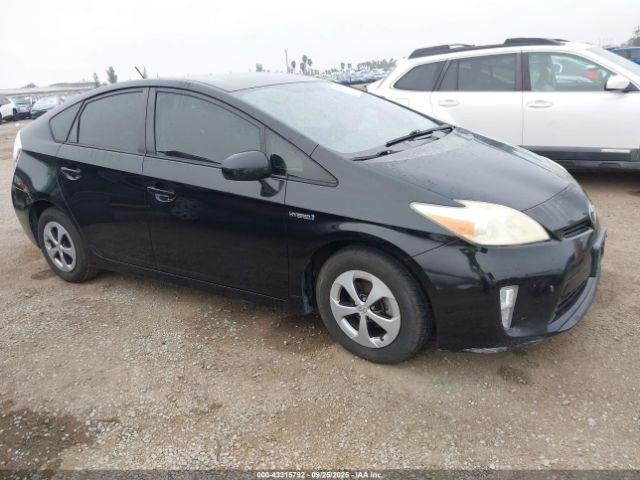  Salvage Toyota Prius