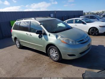  Salvage Toyota Sienna
