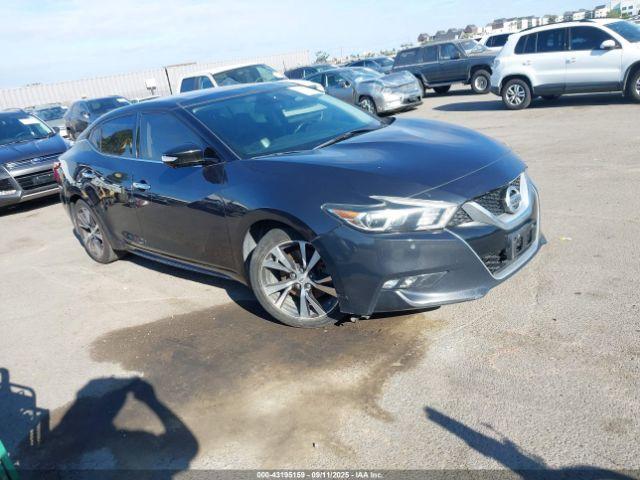  Salvage Nissan Maxima