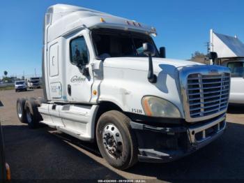  Salvage Freightliner Cascadia 125