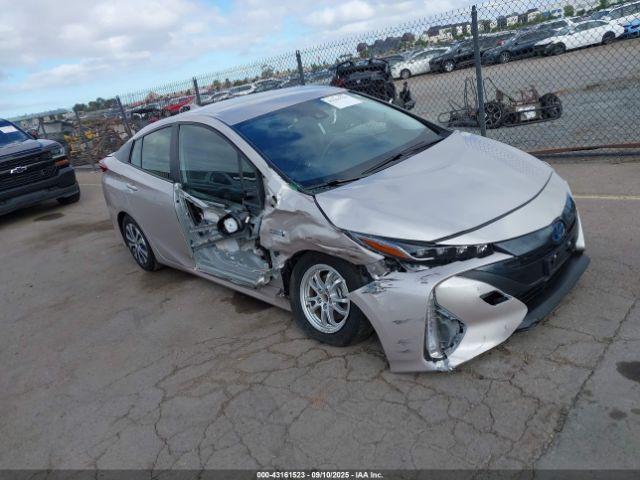  Salvage Toyota Prius Prime