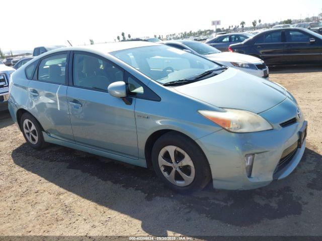  Salvage Toyota Prius