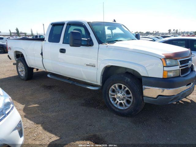  Salvage Chevrolet Silverado 2500
