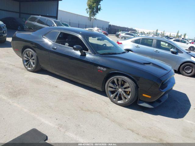  Salvage Dodge Challenger