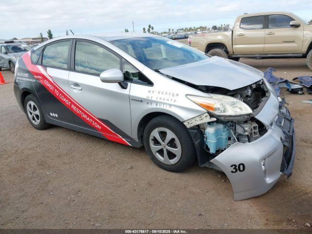  Salvage Toyota Prius