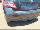 Toyota Camry Se Image 8