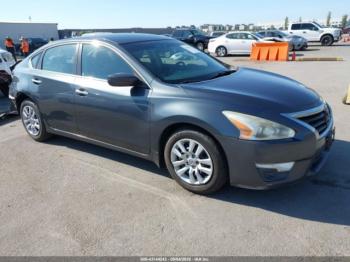  Salvage Nissan Altima