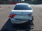 Toyota Camry Le Image 11