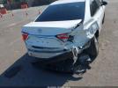 Toyota Camry Le Image 16