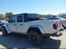 Jeep Gladiator Altitude 4x4 Image 4