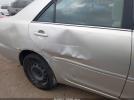 Toyota Camry Le Image 10