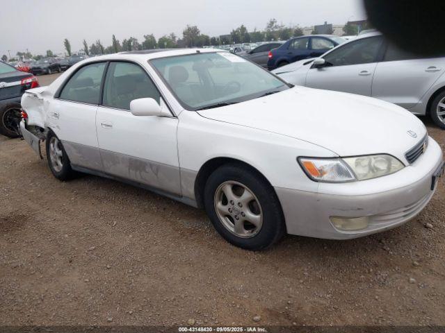  Salvage Lexus Es
