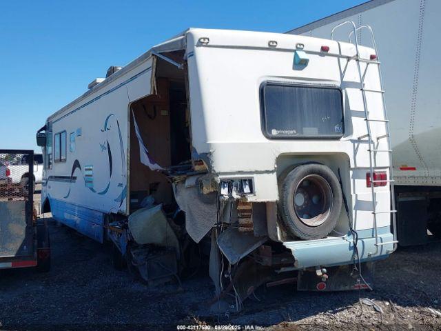 Chevrolet P30 Image 10