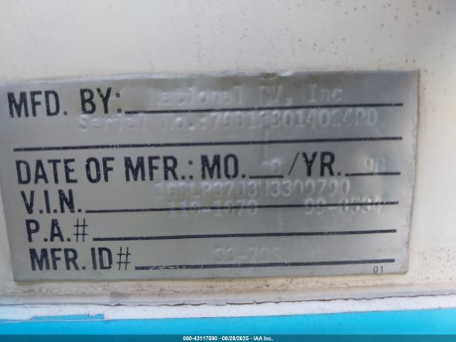 Chevrolet P30 Image 8