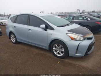  Salvage Toyota Prius v