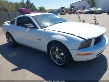  Salvage Ford Mustang