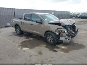  Salvage Nissan Titan