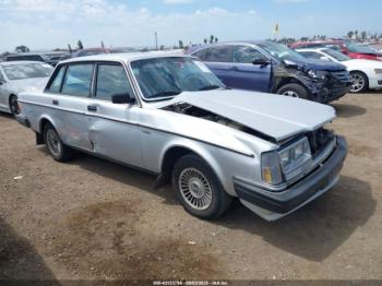 Salvage Volvo 244
