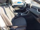 Toyota RAV4 Xle Image 2