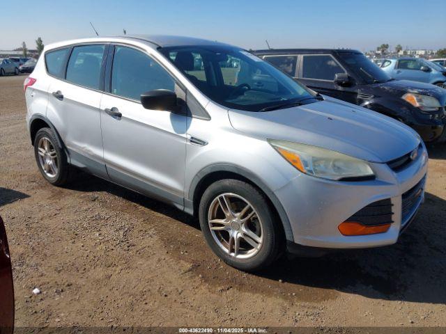  Salvage Ford Escape