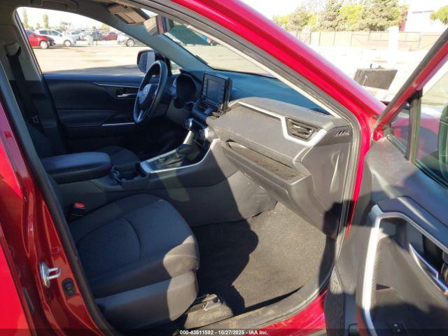 Toyota RAV4 Xle Image 14