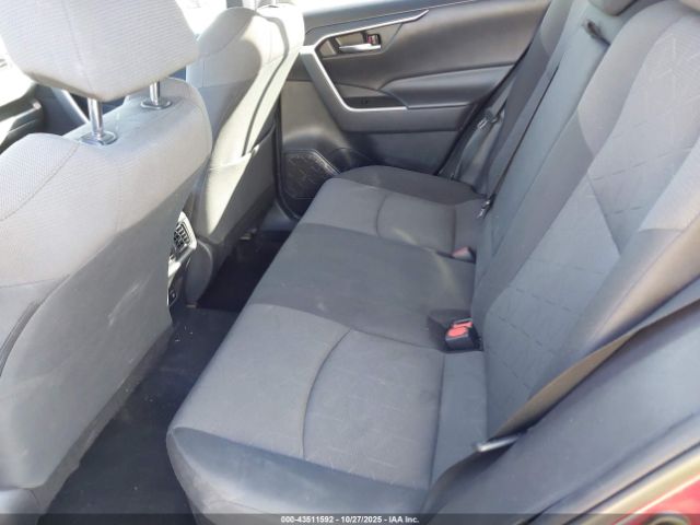 Toyota RAV4 Xle Image 16