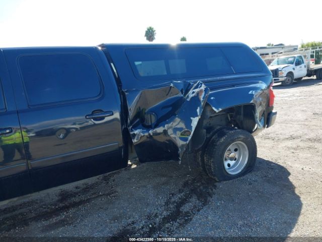 Chevrolet Silverado 3500 Ltz Image 11