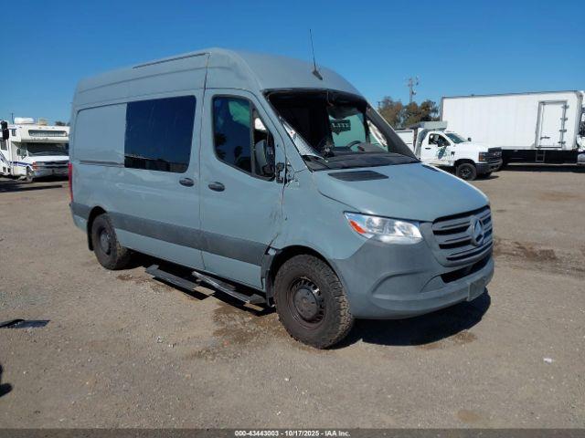  Salvage Mercedes-Benz Sprinter 2500