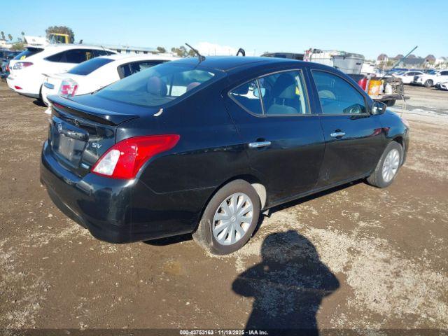 Nissan Versa Image 7