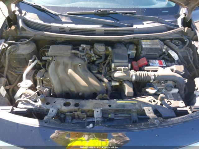 Nissan Versa Image 9