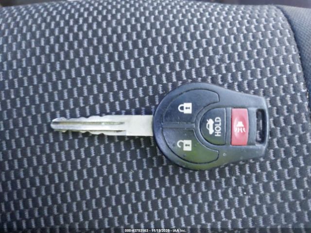 Nissan Versa Image 10