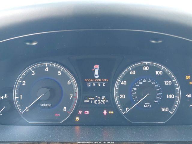 Hyundai Equus Signature Image 7