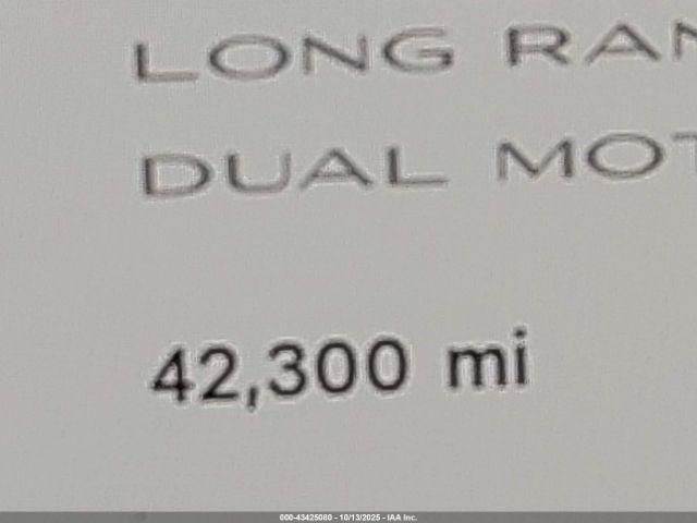 Tesla Model Y Image 18