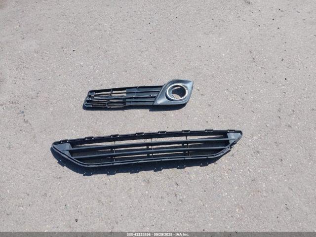 Nissan Rogue S Image 11