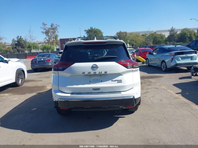 Nissan Rogue Platinum Intelligent Awd Image 16