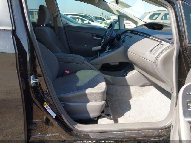 Toyota Prius Iii Image 14